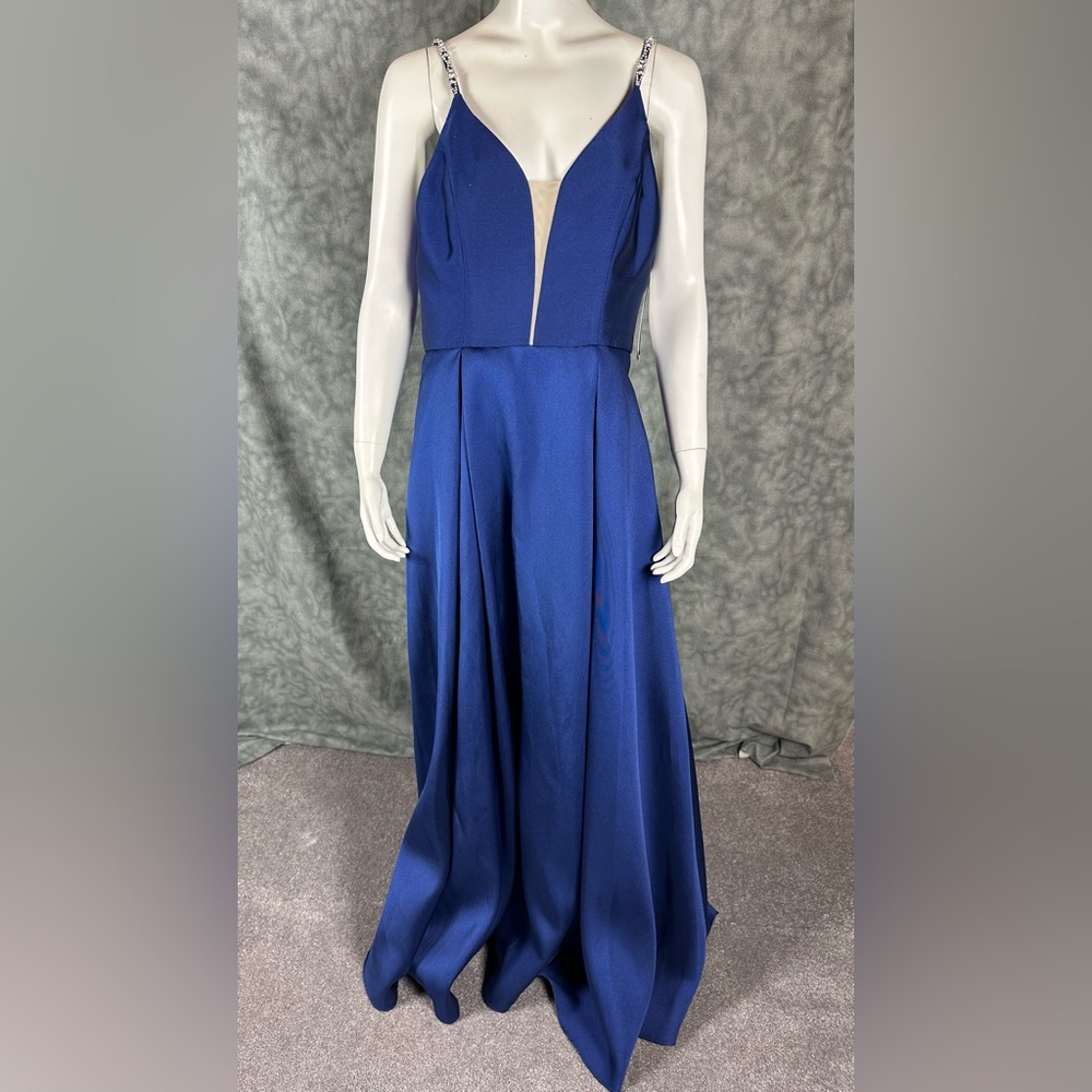 Elegant Blue Evening Gown
